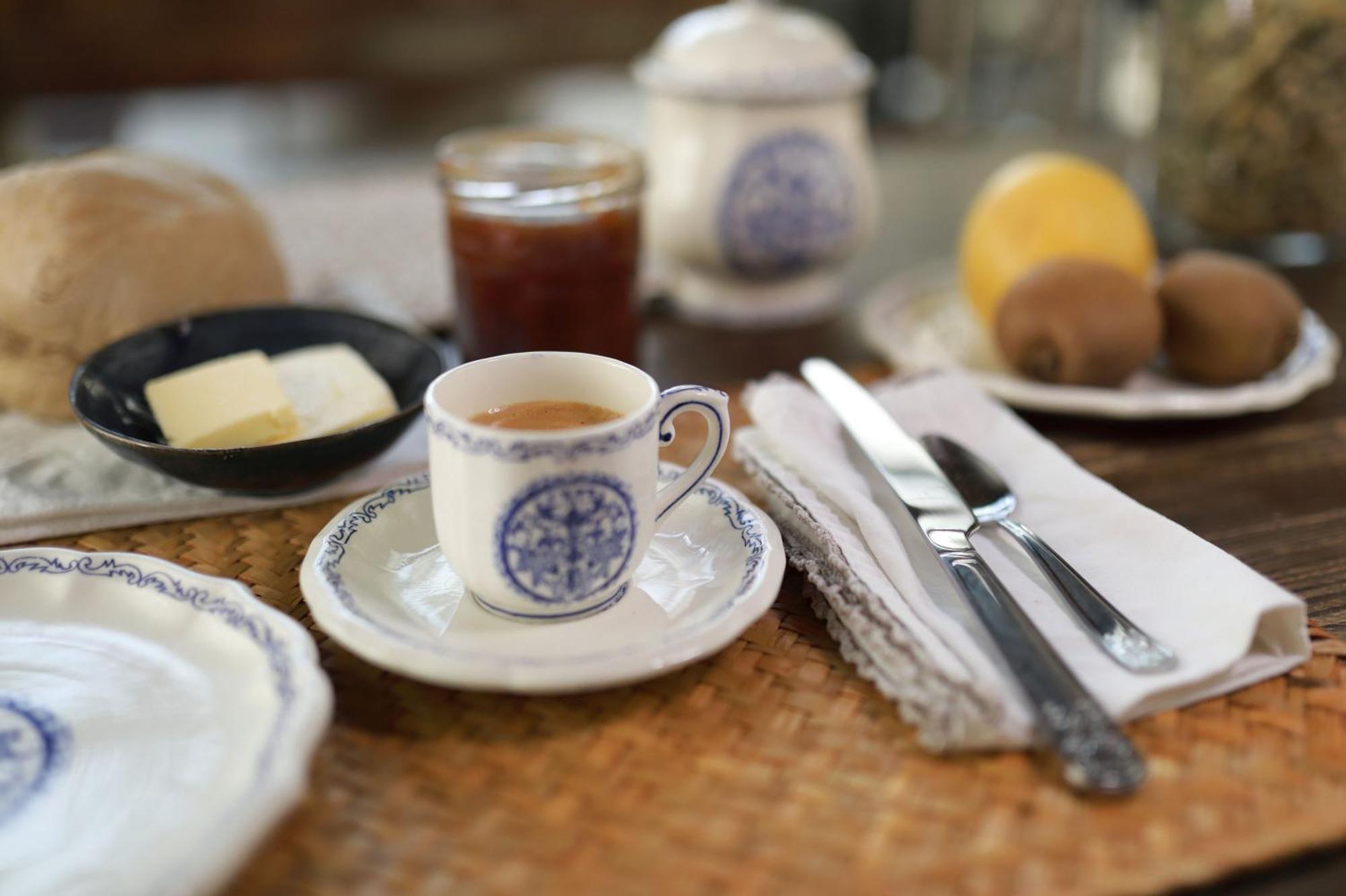 ホテル La Gourmandine Courry エクステリア 写真